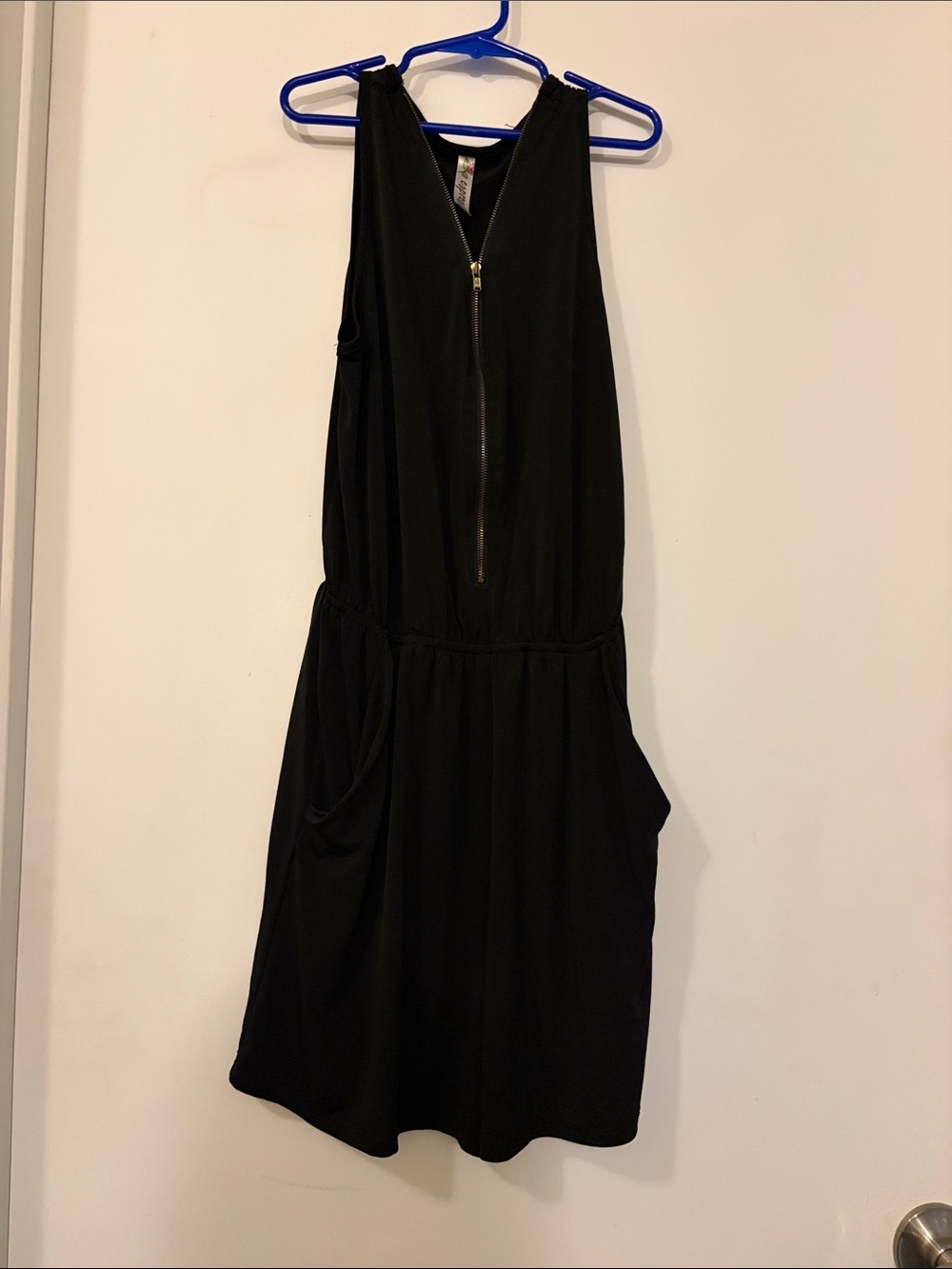 Black Sleeveless Zip-Front Women's Romper